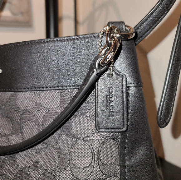 Coach Black Small Lexy Signature Jacquard & Leather Shoulder Crossbody Bag - Picture 9 of 13
